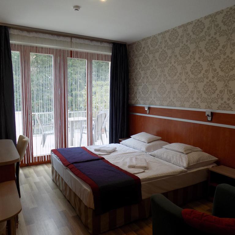 Fortuna Hotel Miskolc Exterior photo